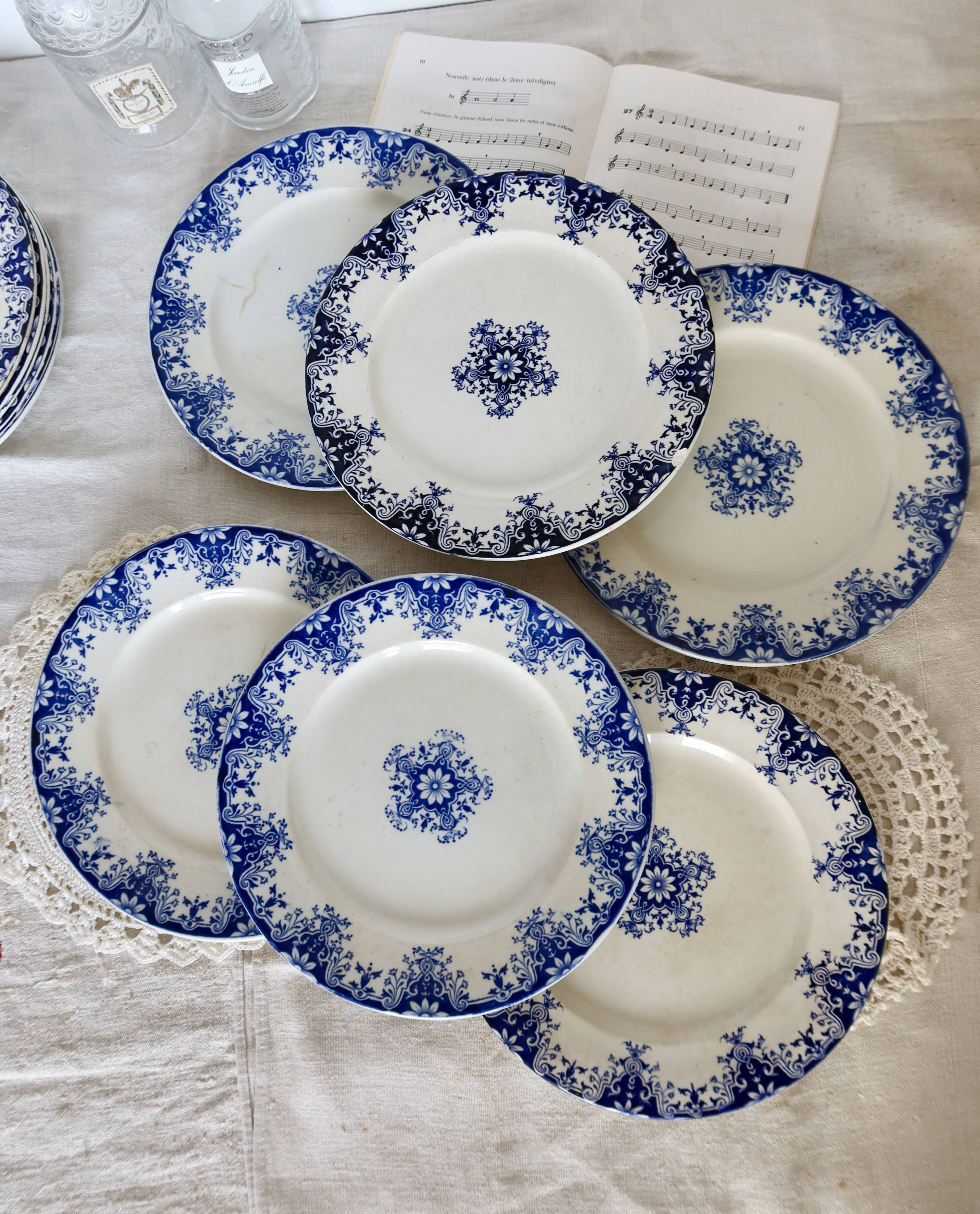 6 antique flat plates, Bordeaux (Jules Vieillard) and Longwy earthenware