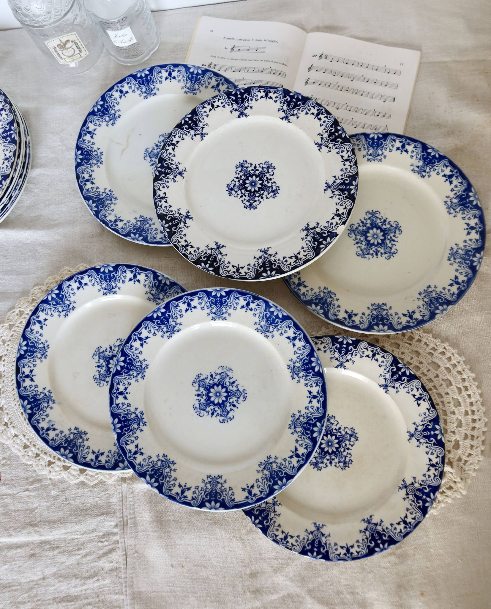 6 antique flat plates, Bordeaux (Jules Vieillard) and Longwy earthenware
