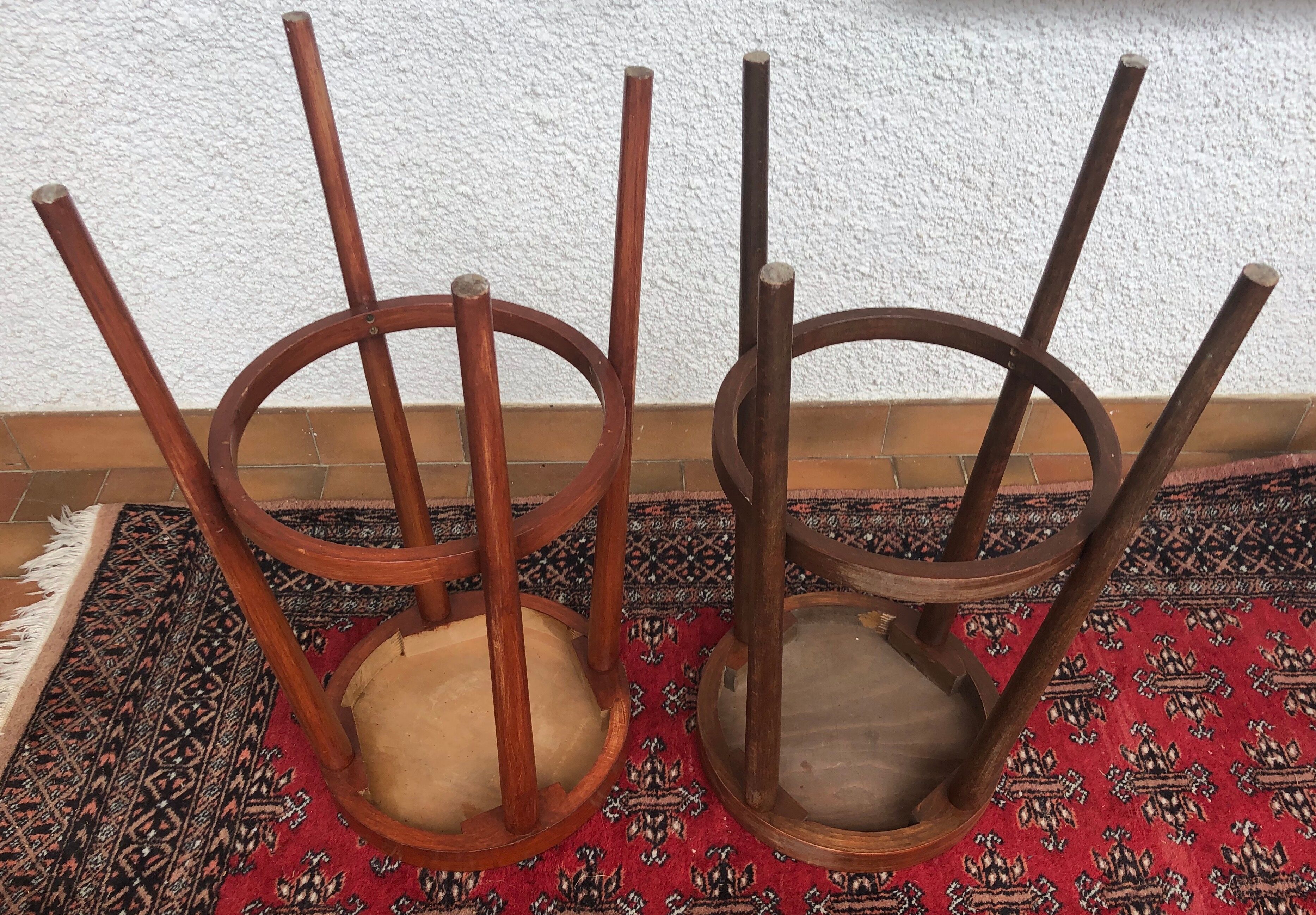 Lot of 2 Baumann-style wooden bar stools