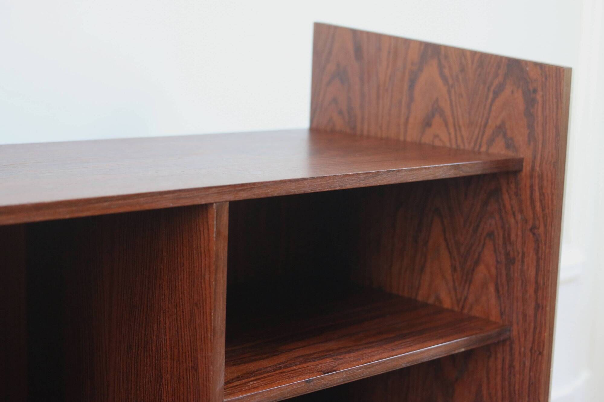 Vintage Scandinavian Bang & Olufsen rosewood hifi cabinet 1970