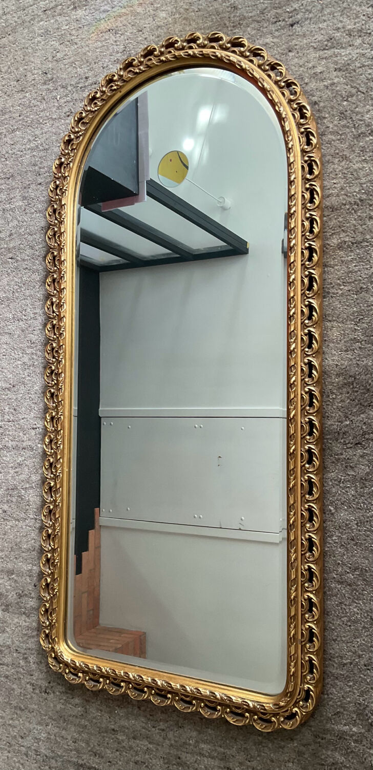 Ancien miroir en bois doré et verre biseauté