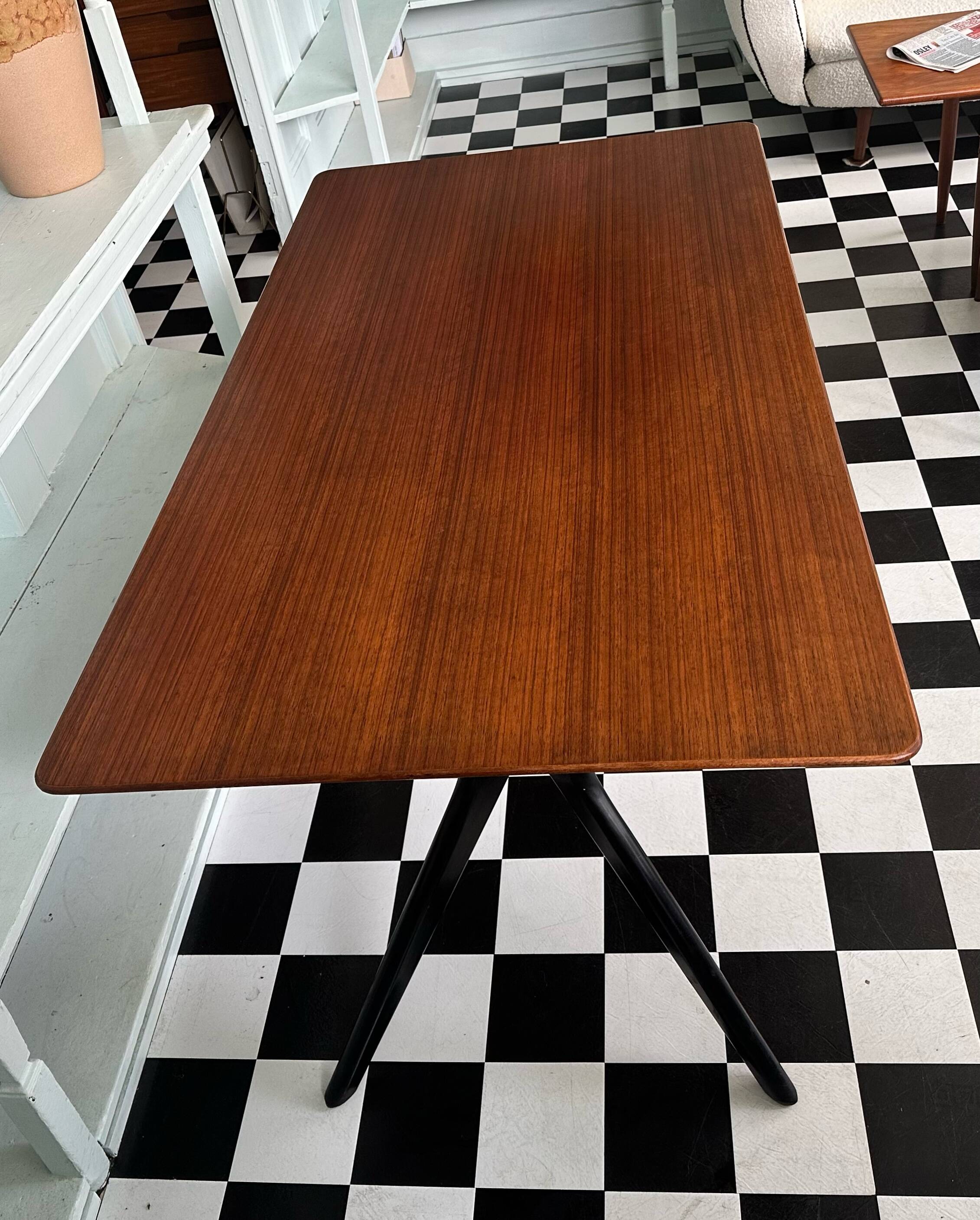 Table à manger « Hélicoptère » du milieu des années 1950 par E Gomme G Plan
