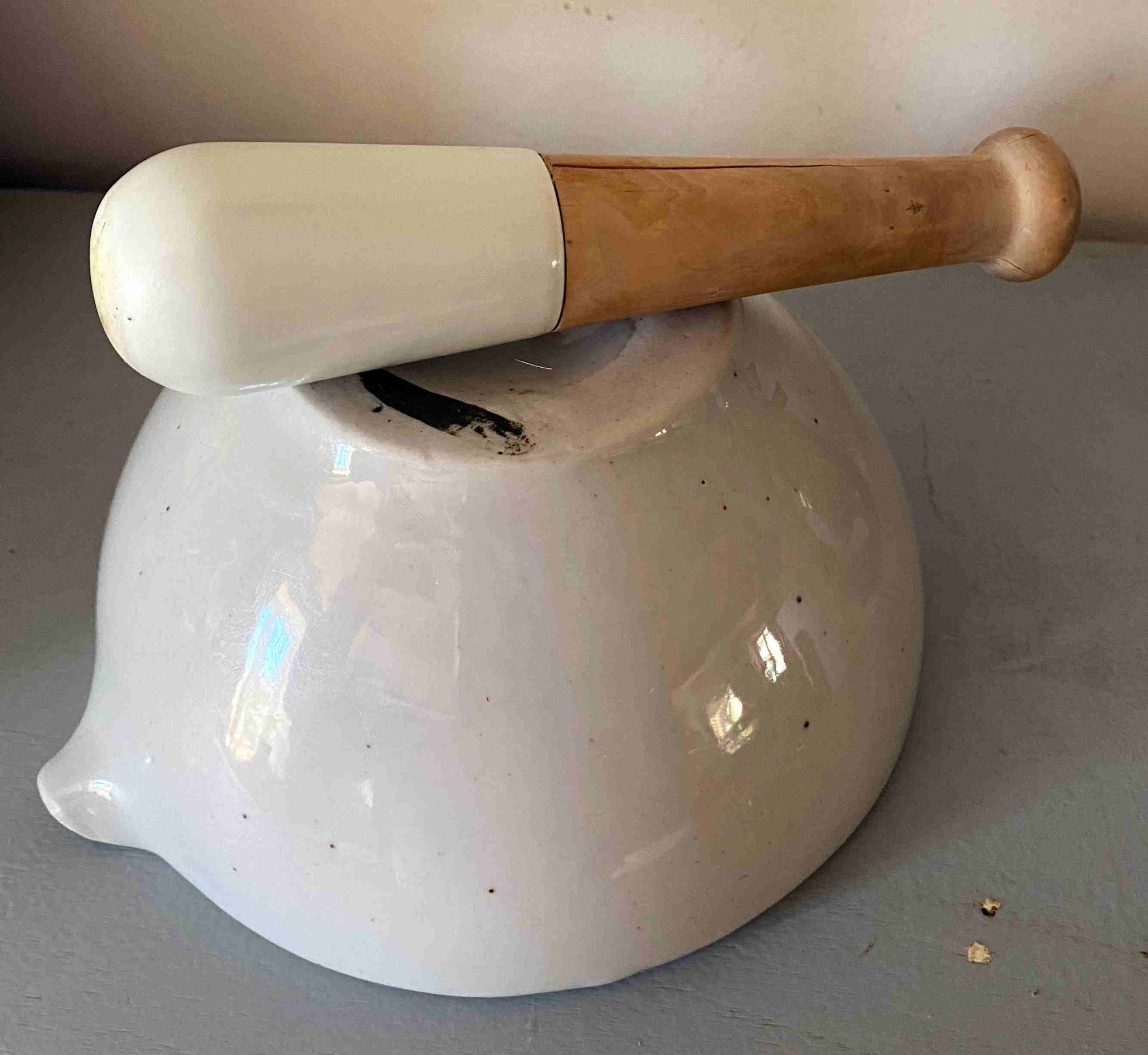 Mortar and pestle antique Porcelain Avignon Kitchen white porcelain France