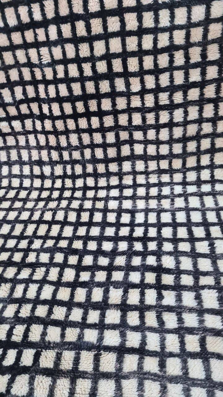 High quality Mrirt Moroccan rug with geometric design