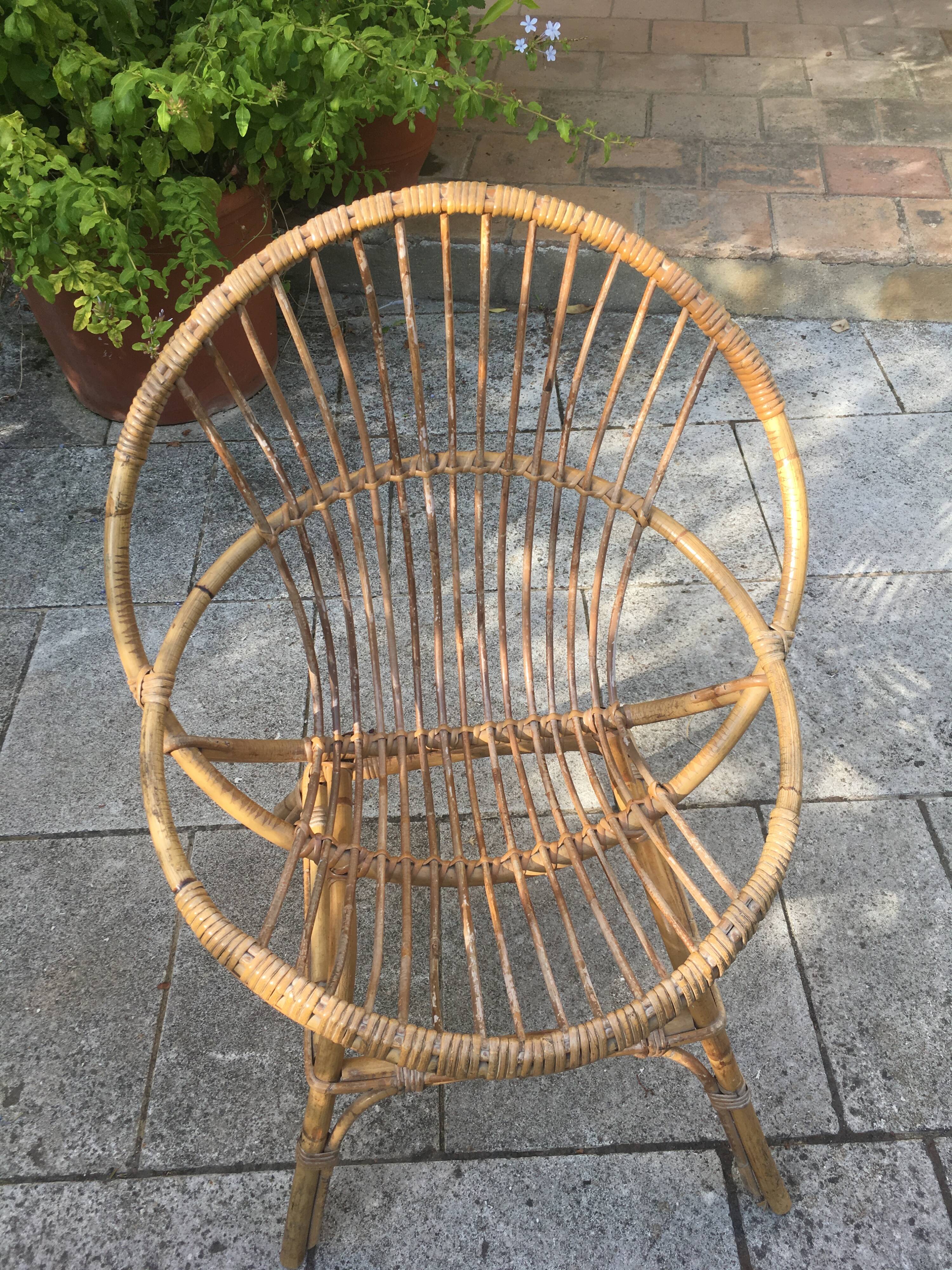 Basket armchair in rattan