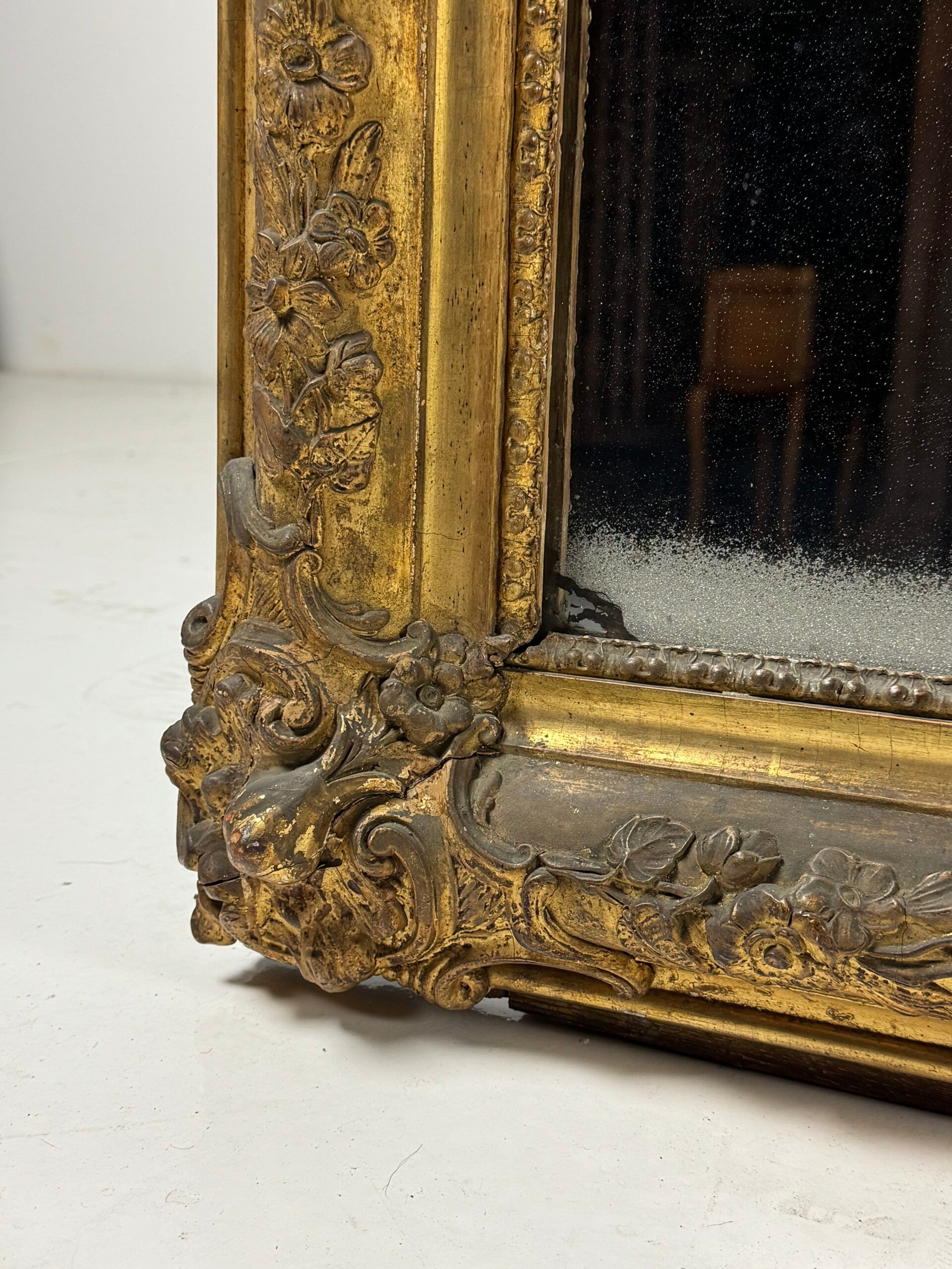 Ensemble de 2 miroirs dorés antiques français du 19ème siècle