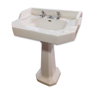 Simple sink on column