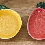 2 fruit cups