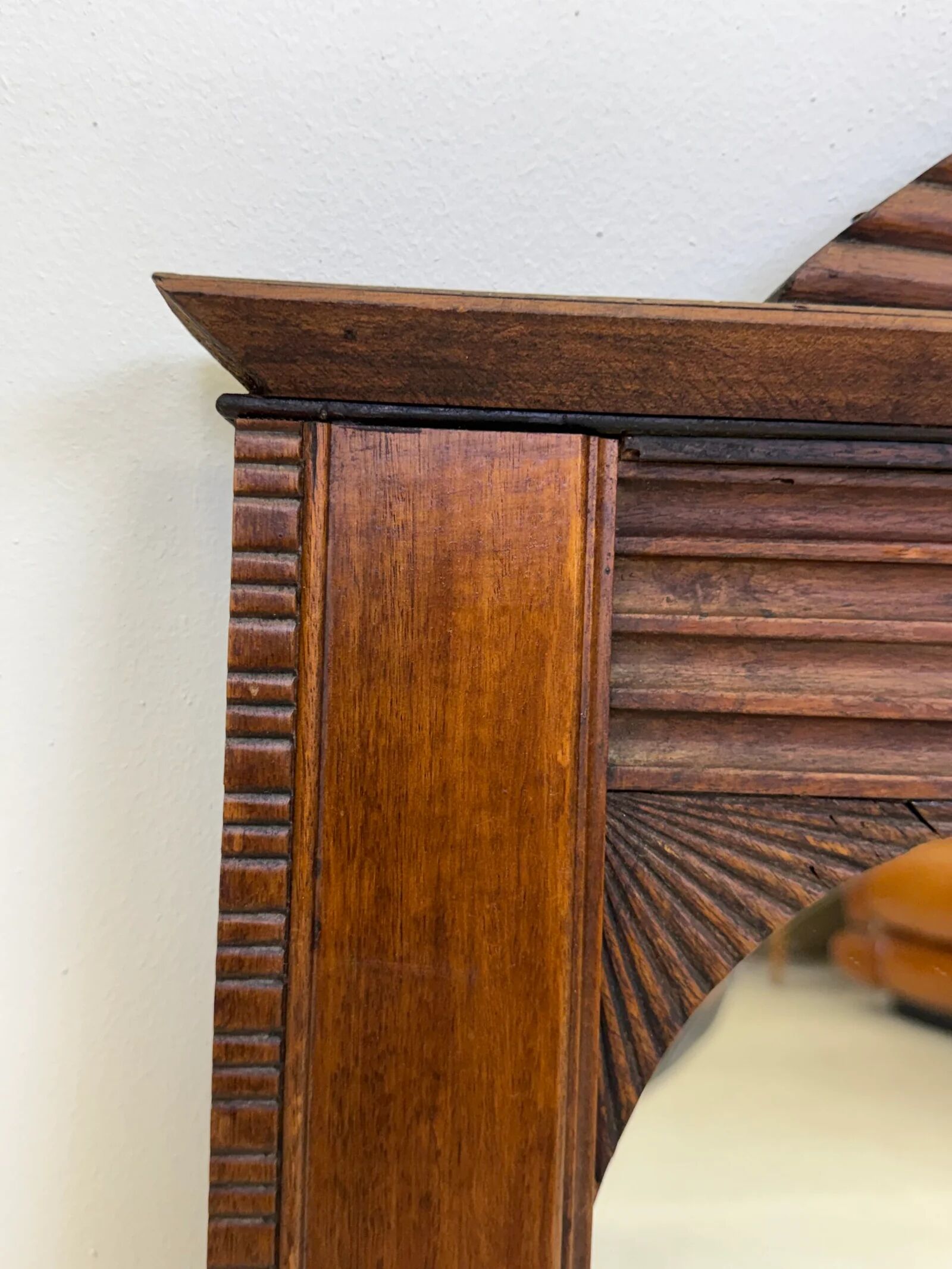 Miroir art déco en bois sculpté, 1930s