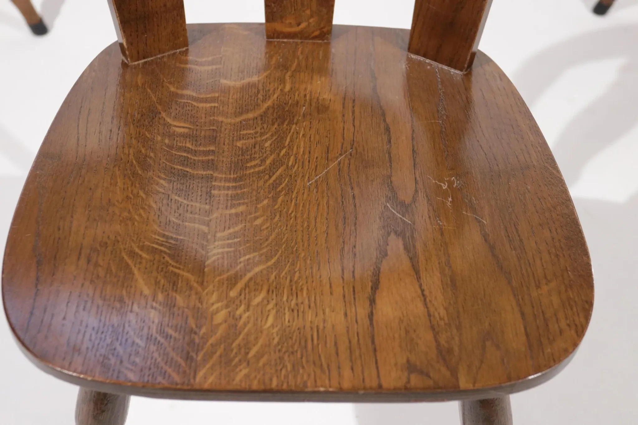 Set of 3 brutalist chairs with arched cut-outs and turned legs