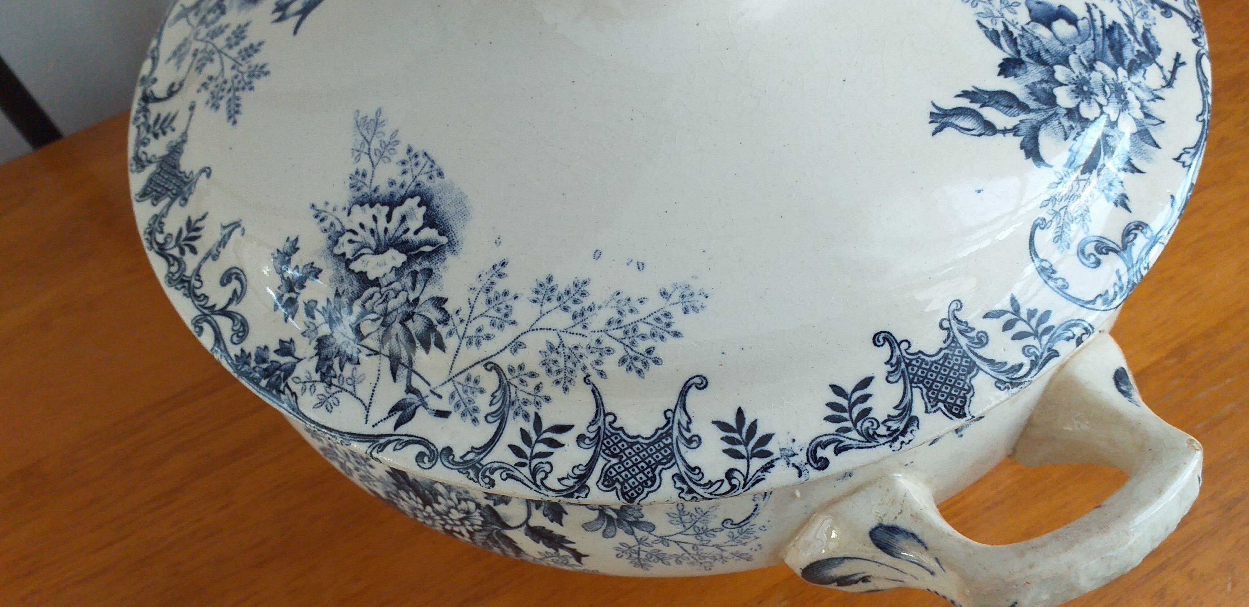 Porcelain soup pot iron earth H. Boulenger model Floréal