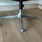 Pair of p215 office armchairs by Osvaldo Borsani for Techno