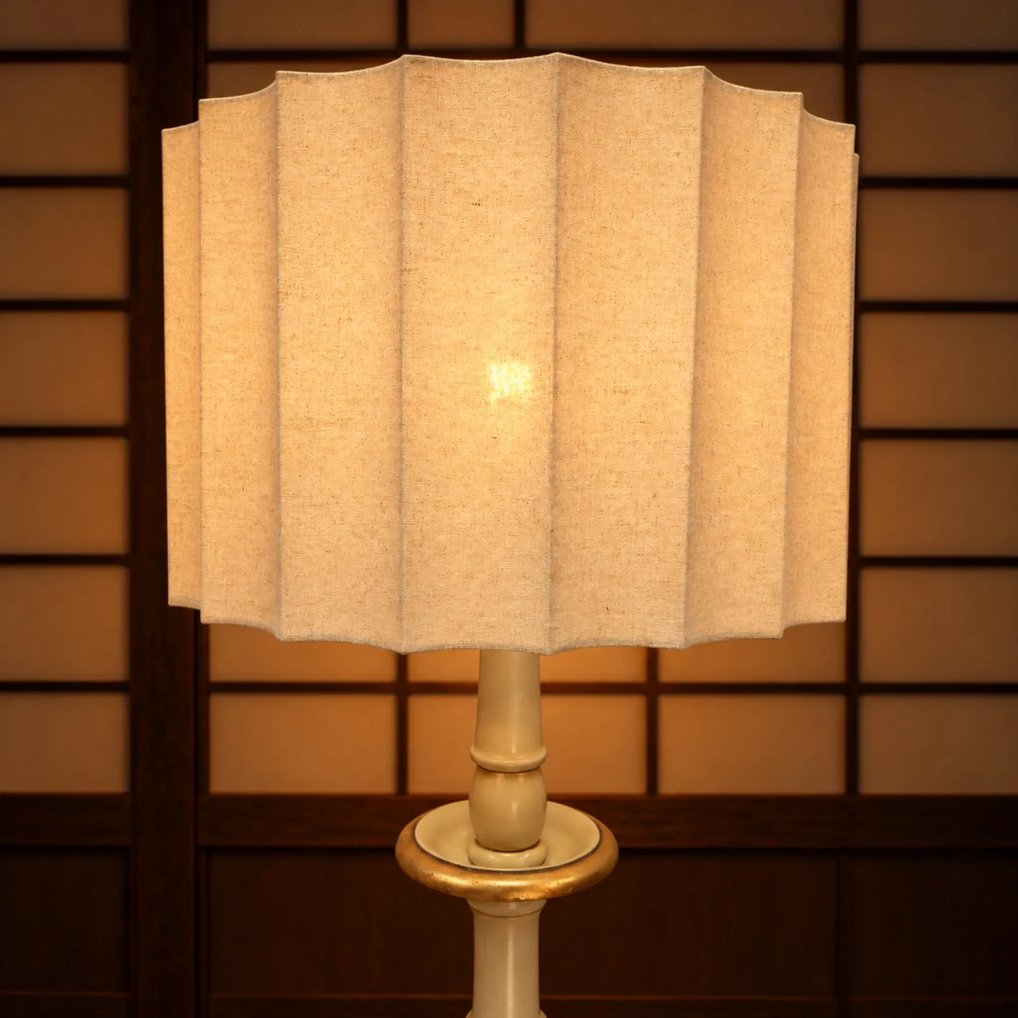 Lampadaire antique japonais peint à la main blanc et or (nouvel abat-jour)