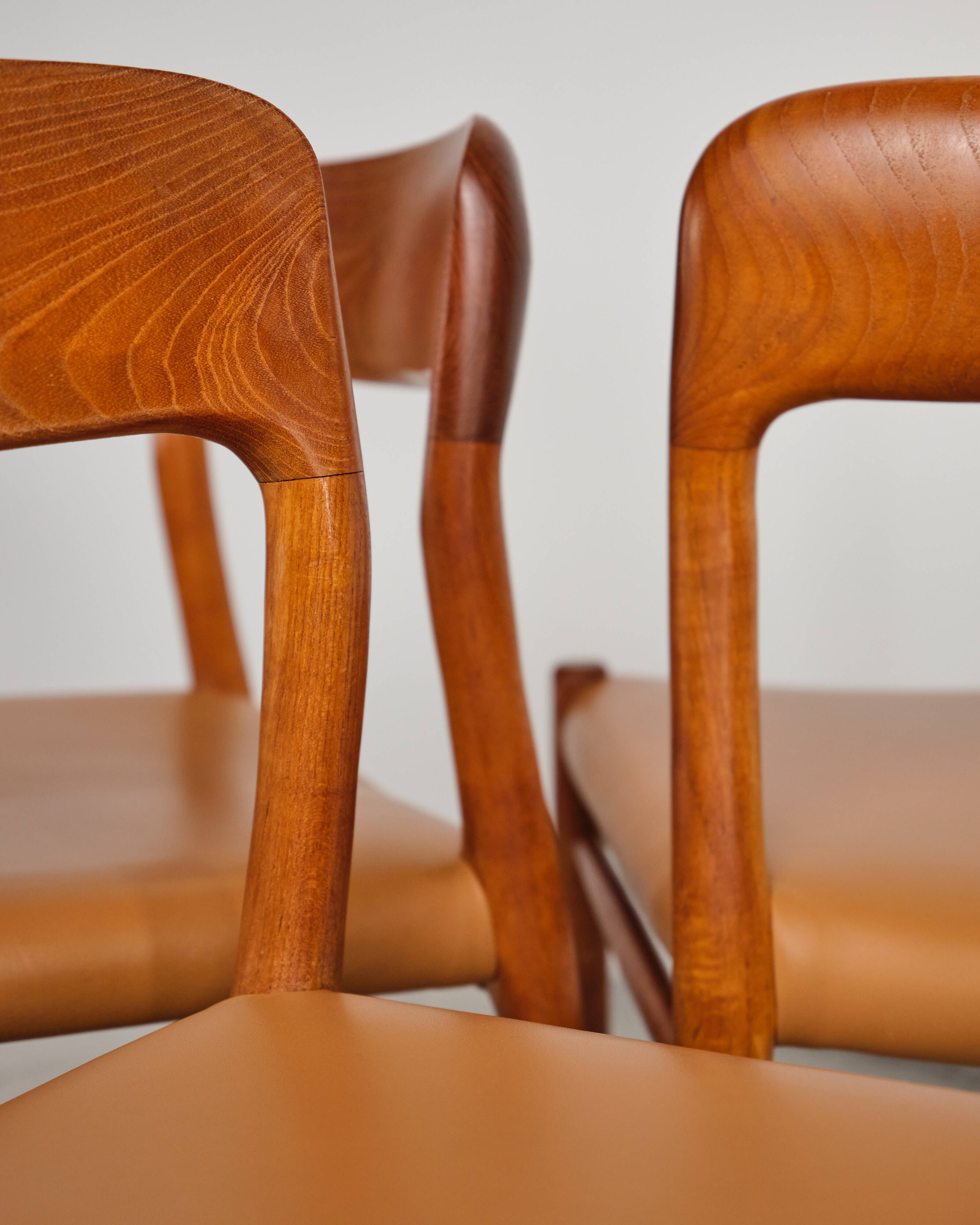 Ensemble de quatre chaises de salle à manger par Niels O. Møller