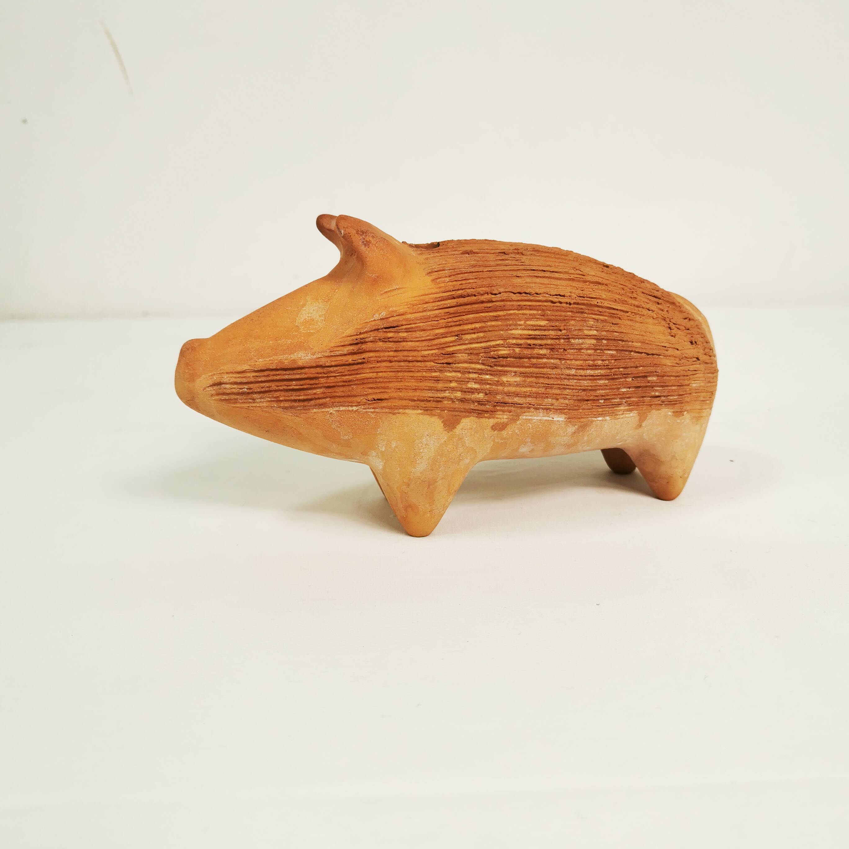 Ceramic pig figurine, Hegnetslund, Denmark, 1970s.