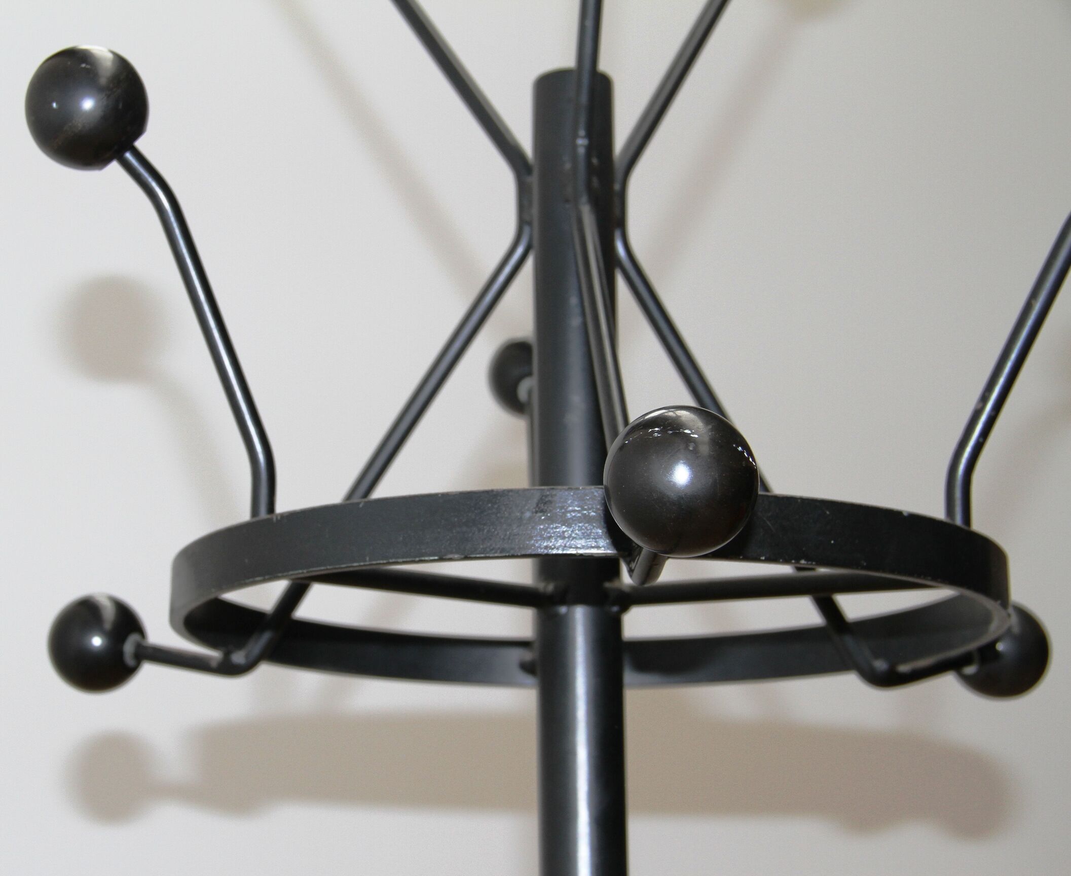 Metal design coat rack