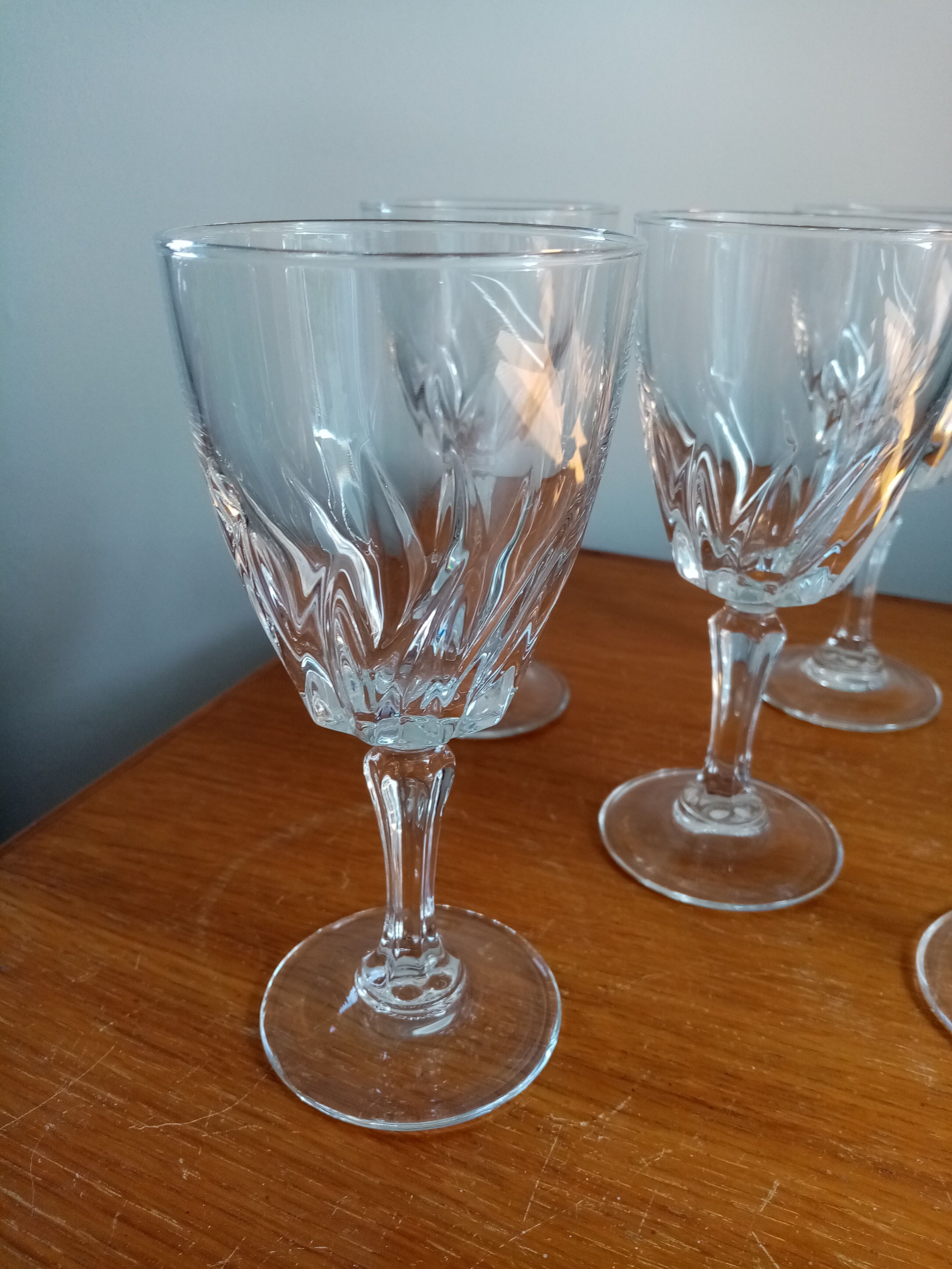 Chissed wine glasses