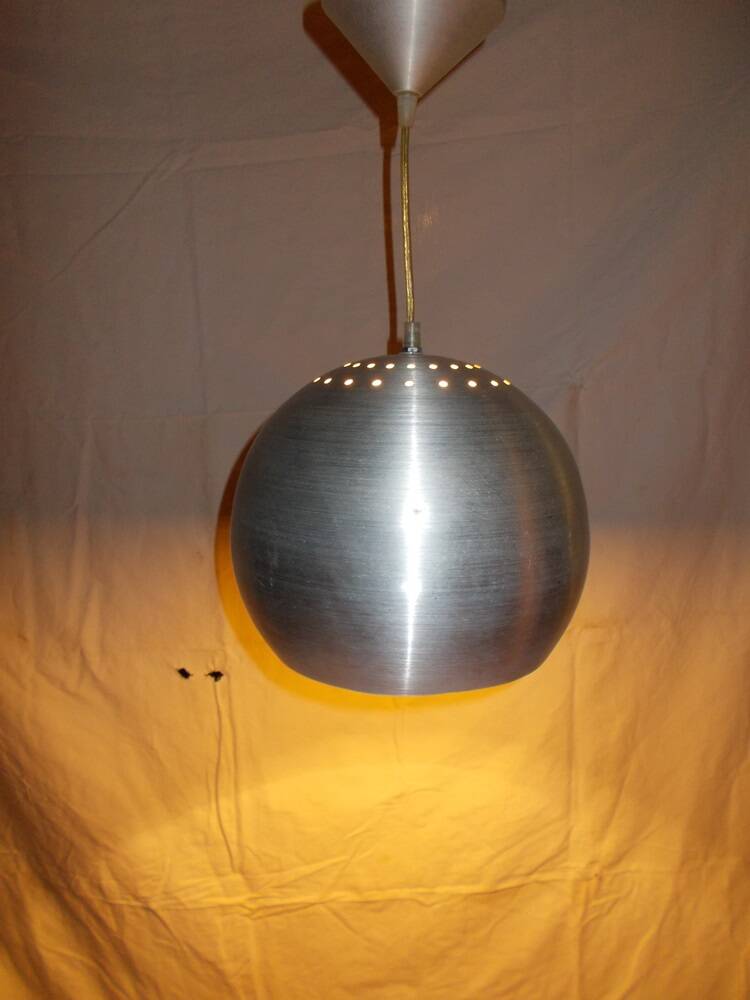 Large aluminum ball suspension