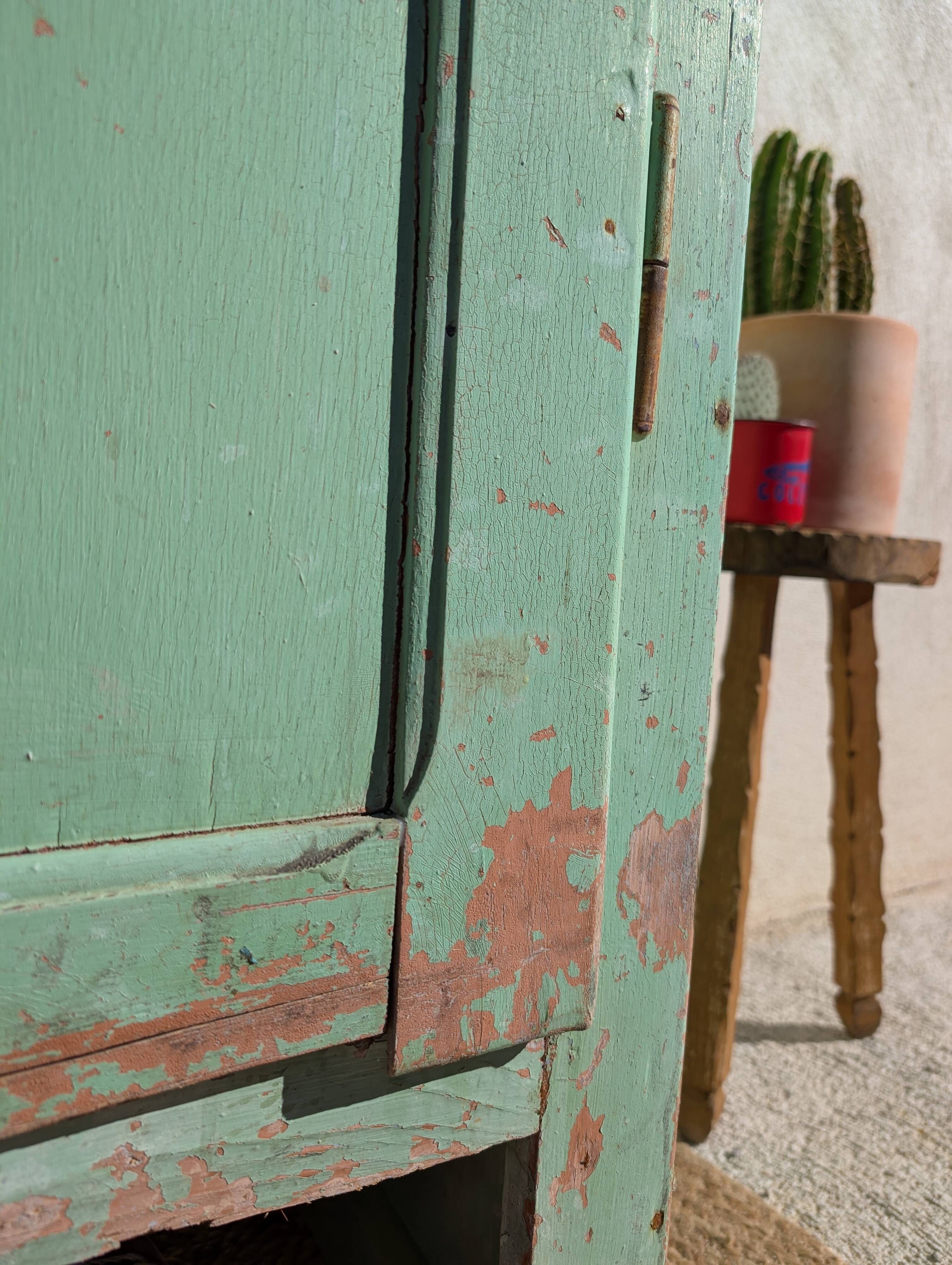 Workshop cabinet with 3 doors