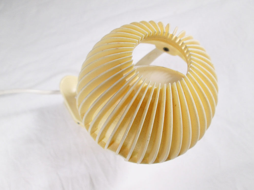 Mushroom lamp with clip