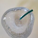 Imposing cracked glass mortar