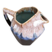 Broc ancien en céramique émaillée