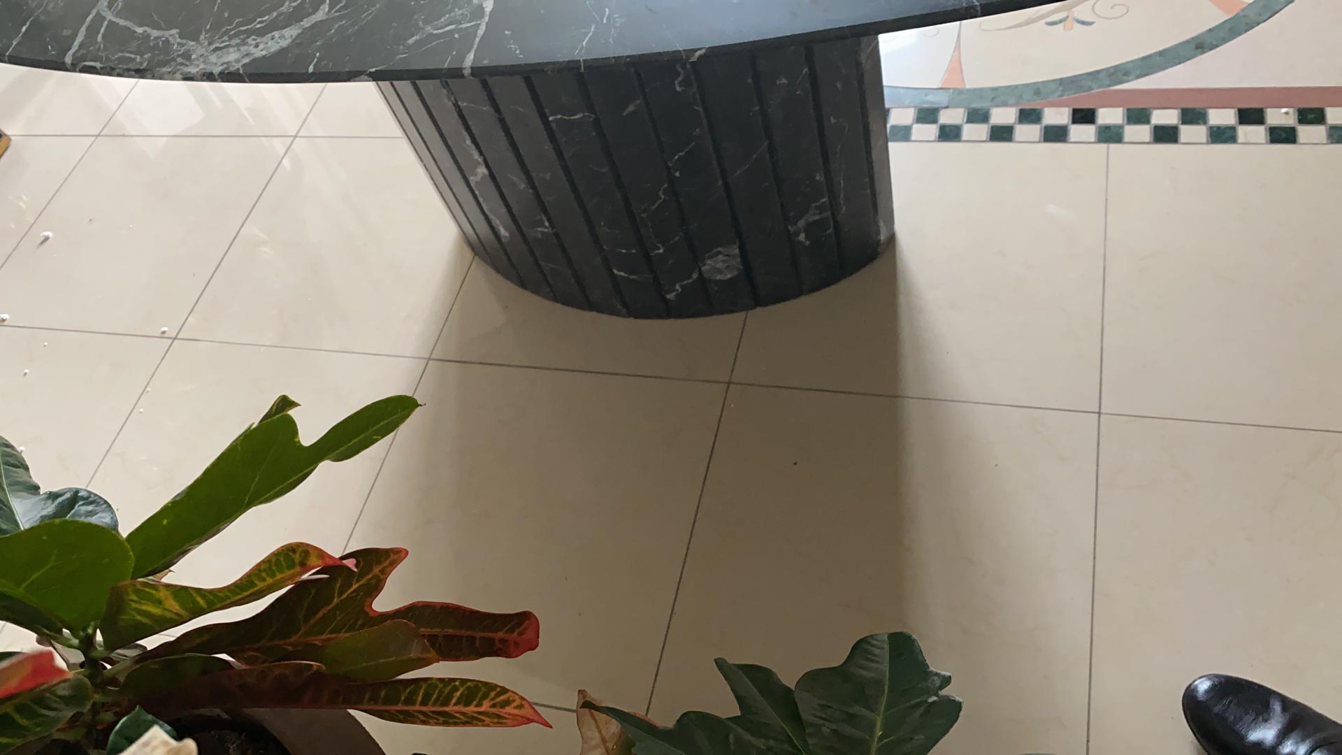 Table à manger en marbre nero marquina 1970 vintage italie