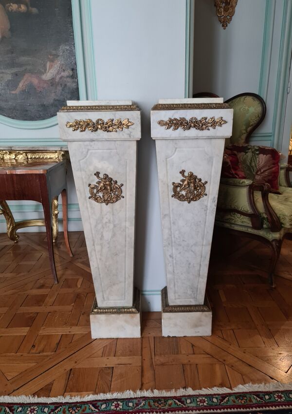 Paire de gaines en marbre style Louis XIV,