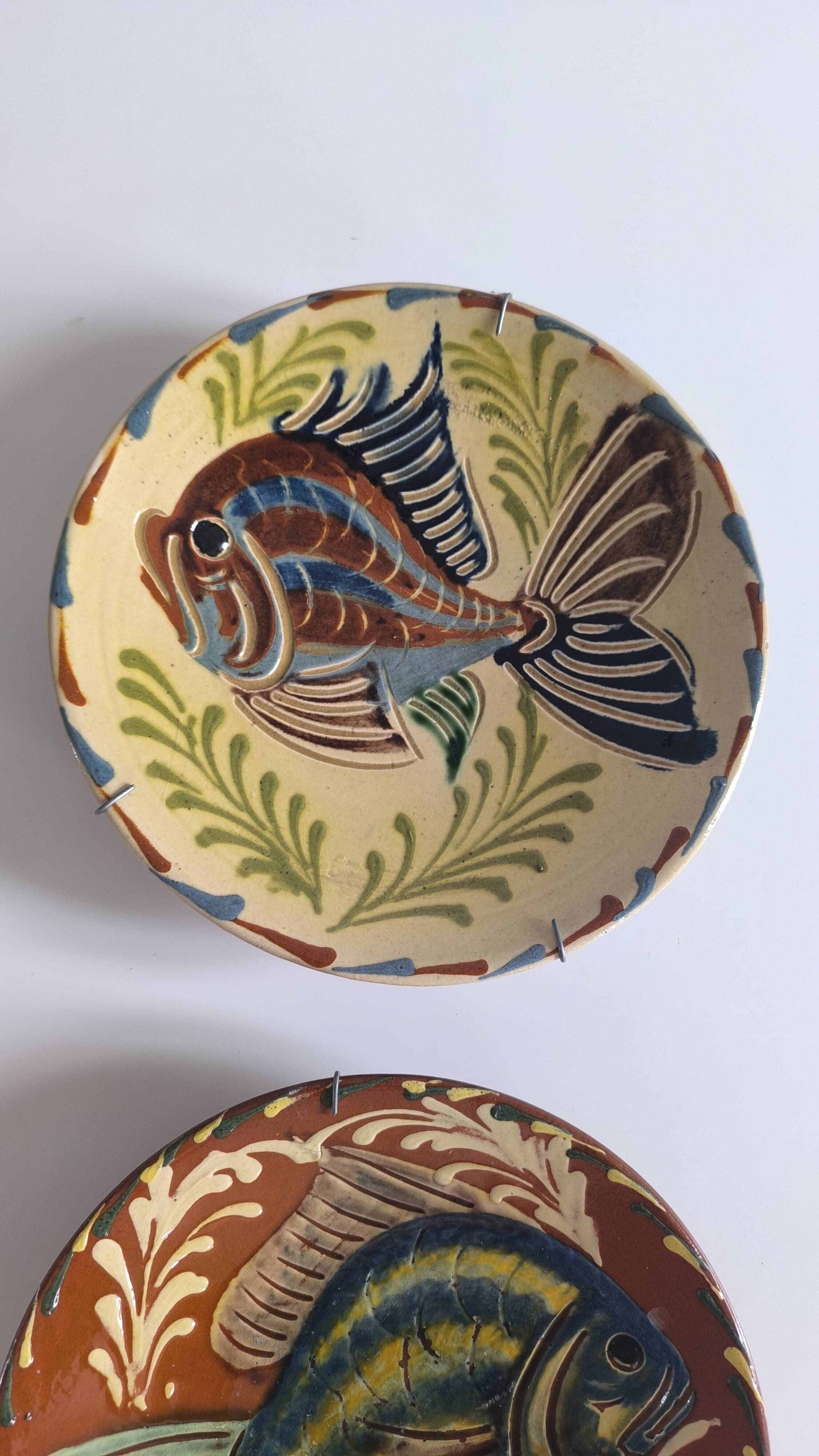 Pair of Salamo la Bisbal hollow dishes