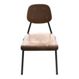 Set of 3 children's chairs from the 1960s in brown plywood with a green steel frame, school style.