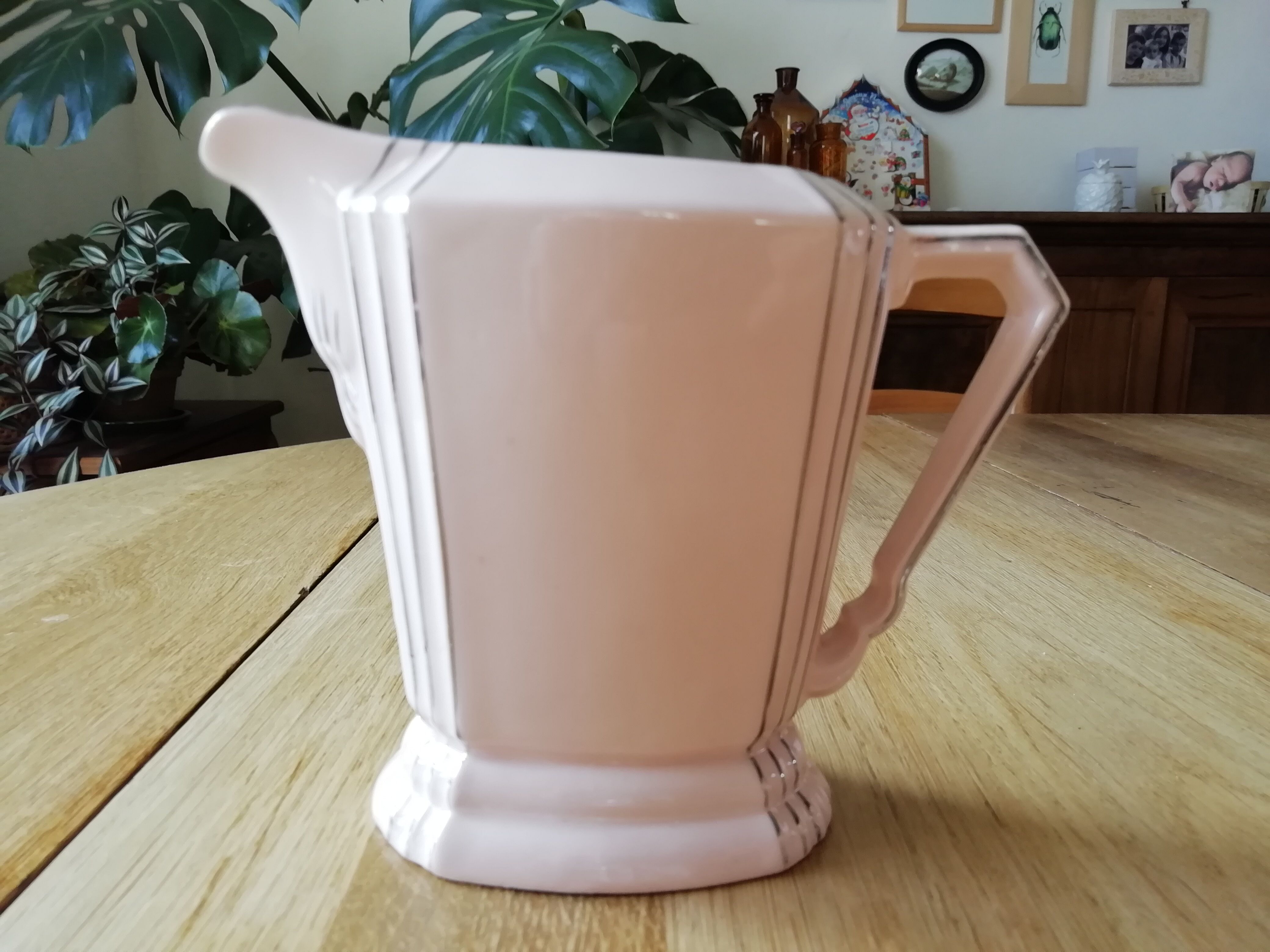 Art deco milk pot