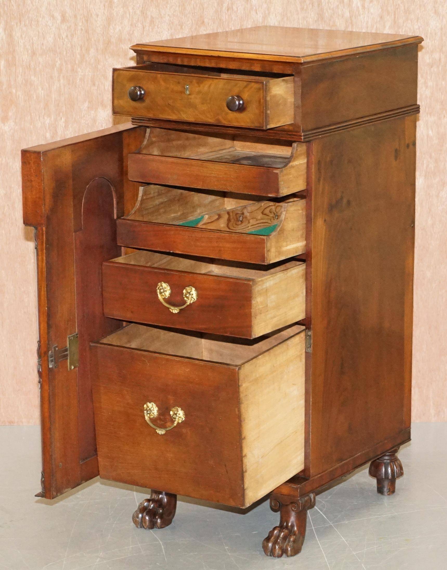 Paire de Grands Cabinets Latéraux William IV 1830 en Bois Massif Flammé avec Tiroirs
