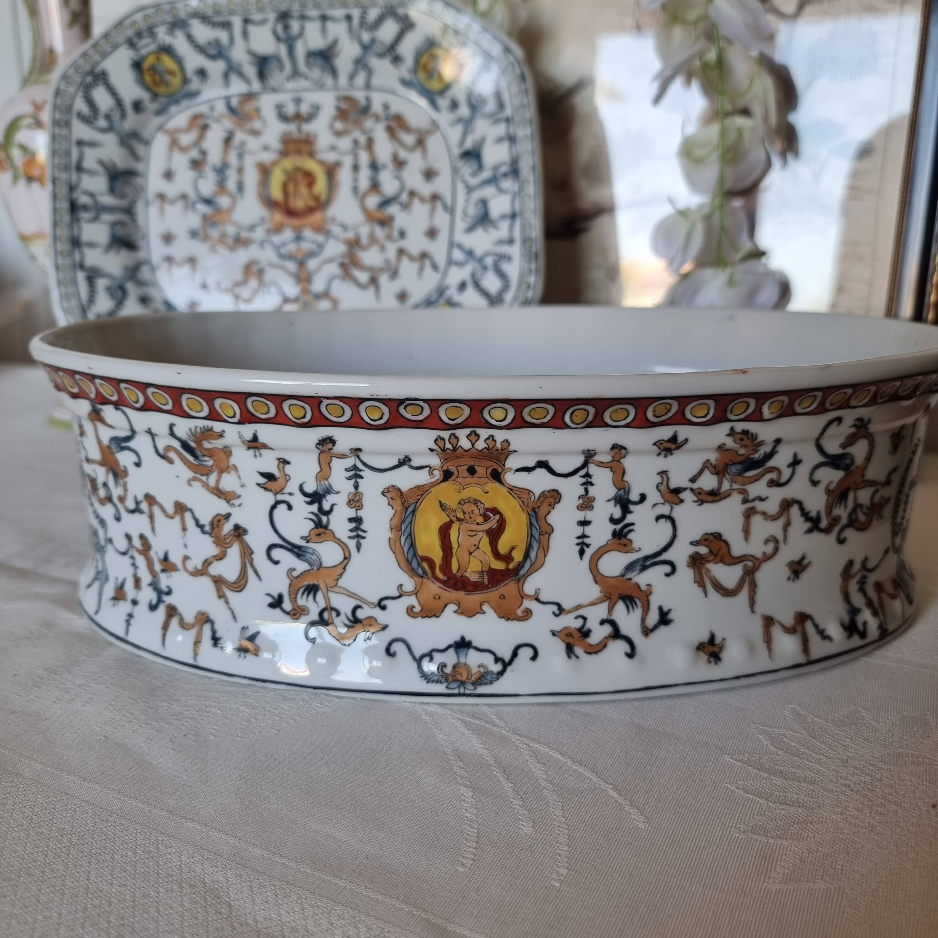Hand-painted Toussi Court plate or tray and planter set
