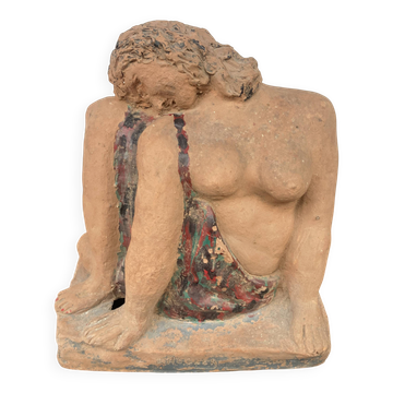 sculpture art déco de femme dénudée en terre cuite signature à identifier !