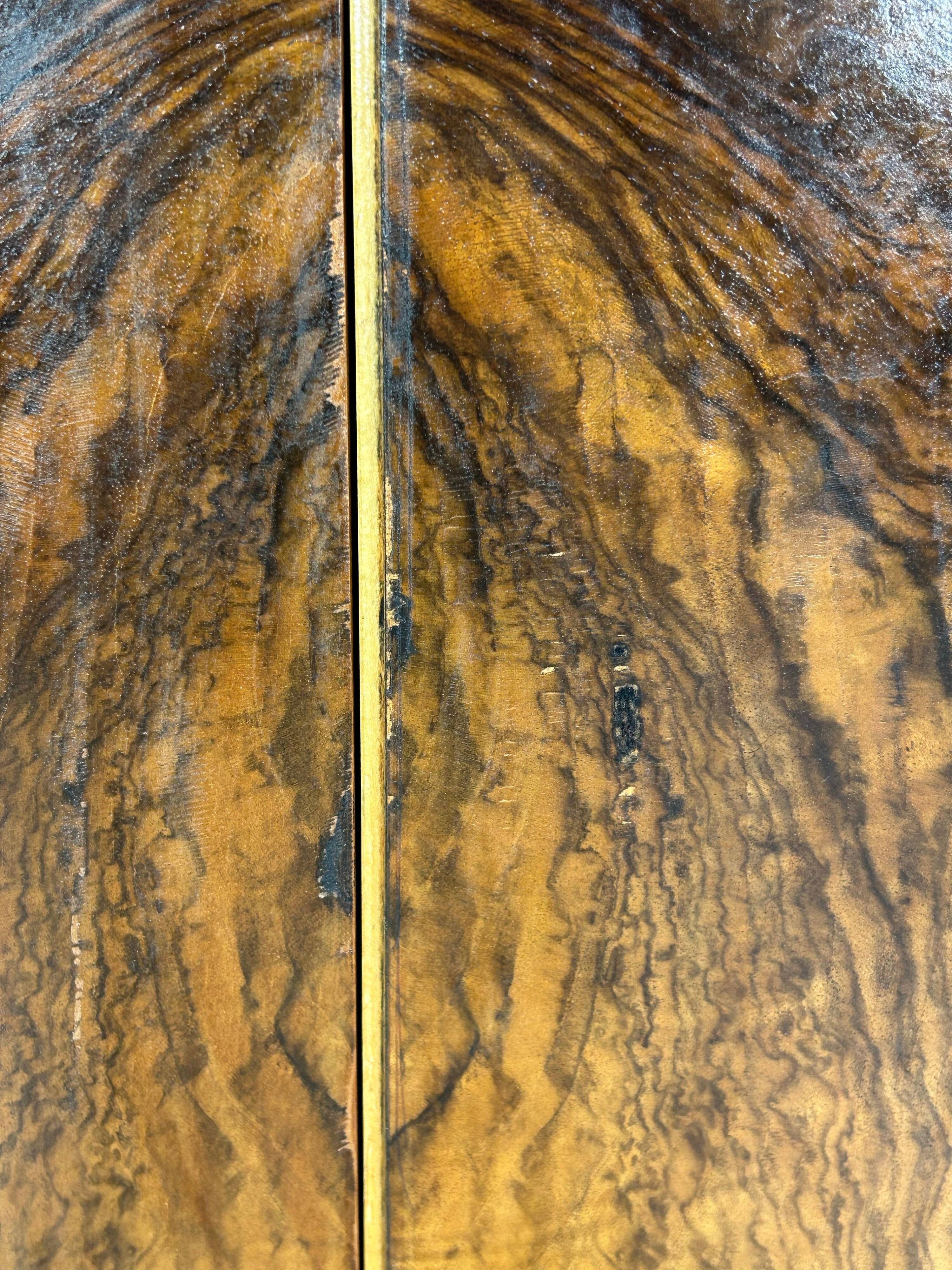 Armoire Art Déco en ronce de noyer 1930