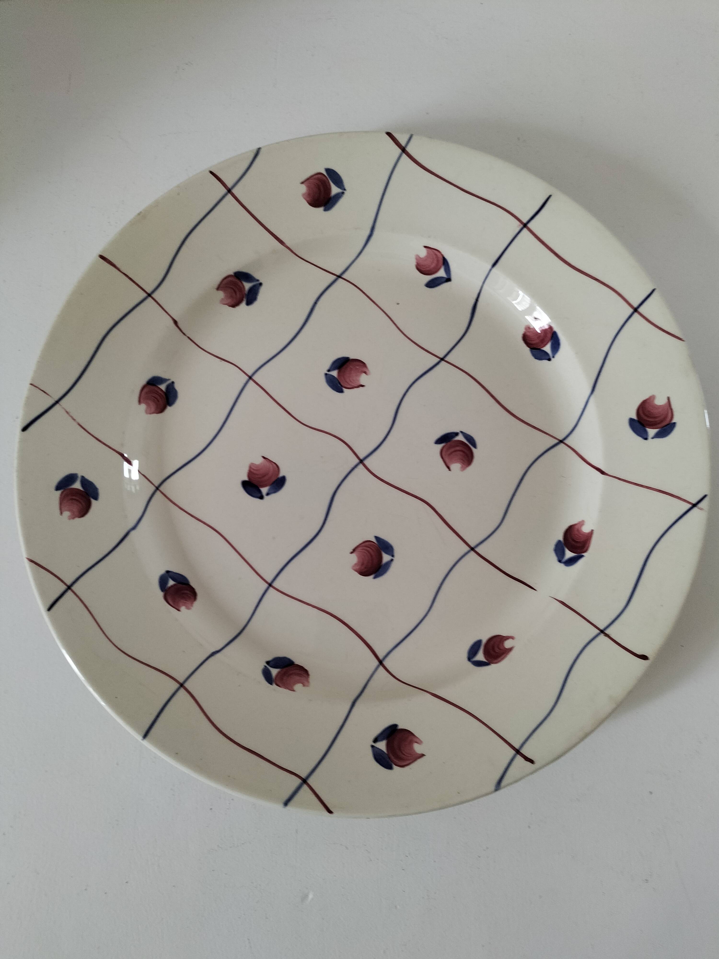 Large vintage gien chevreuse model dish