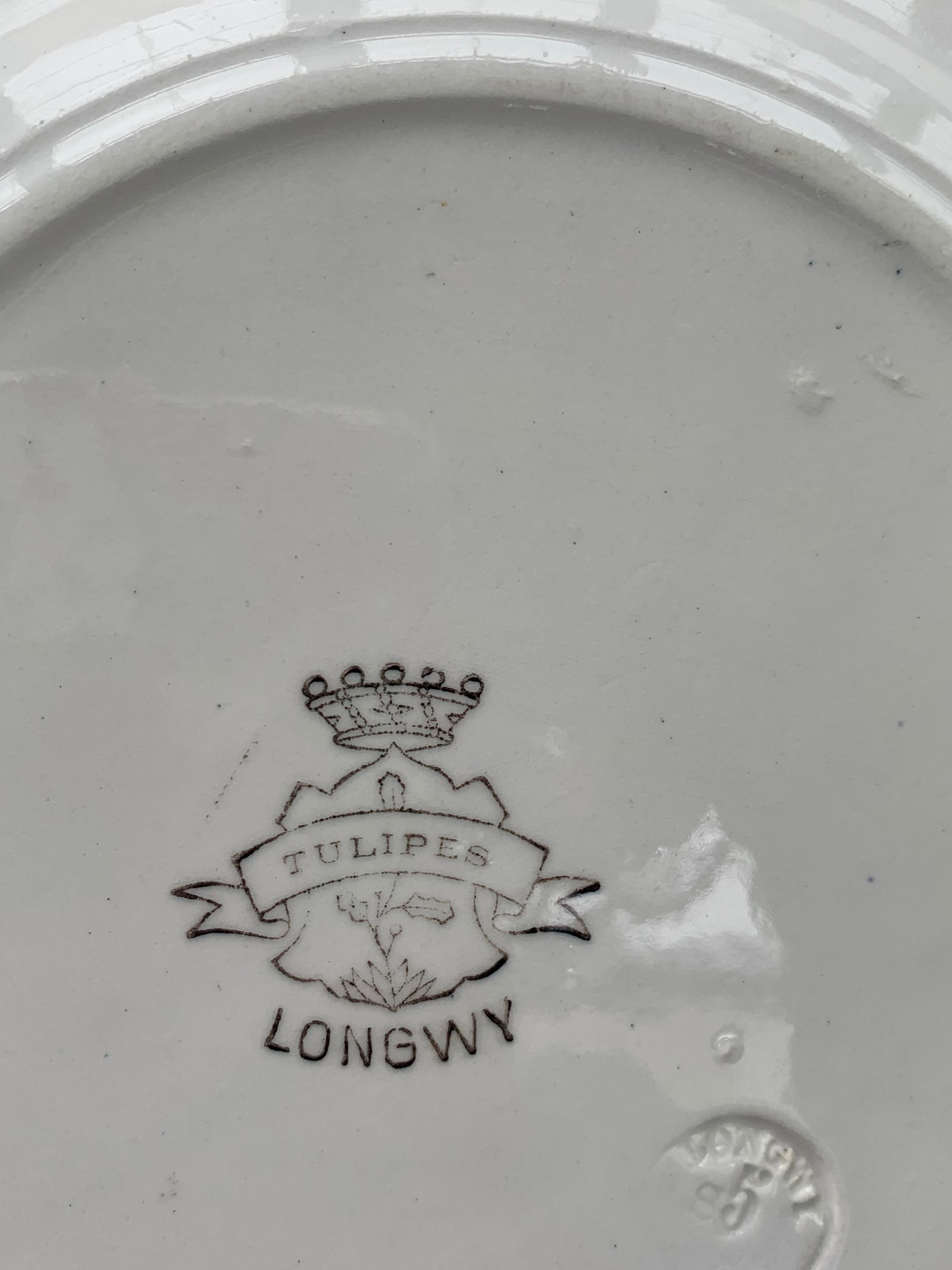 6 flat plates tulip pattern, longwy. Art deco