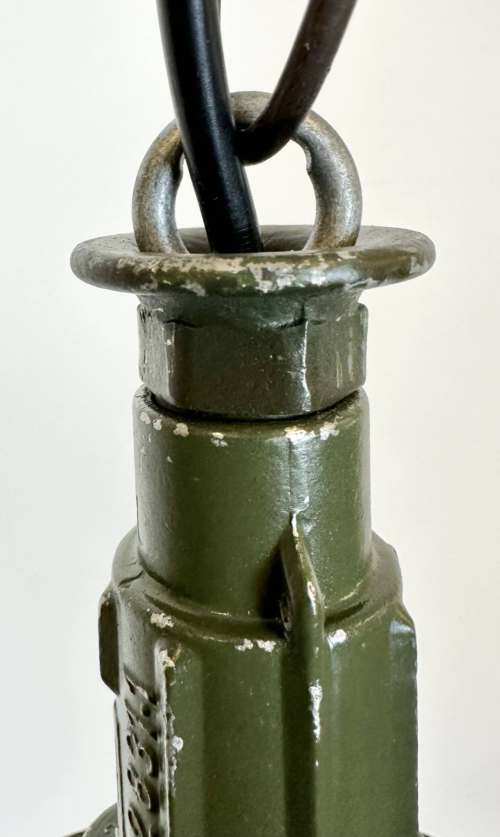 Industrial green enamel military pendant lamp with cast aluminium top, 1960s