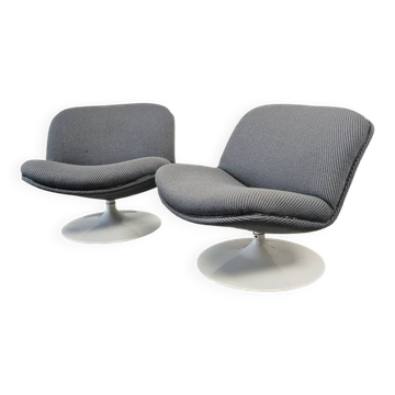 Artifort 508 swivel chair designed by Geoffrey Harcourt