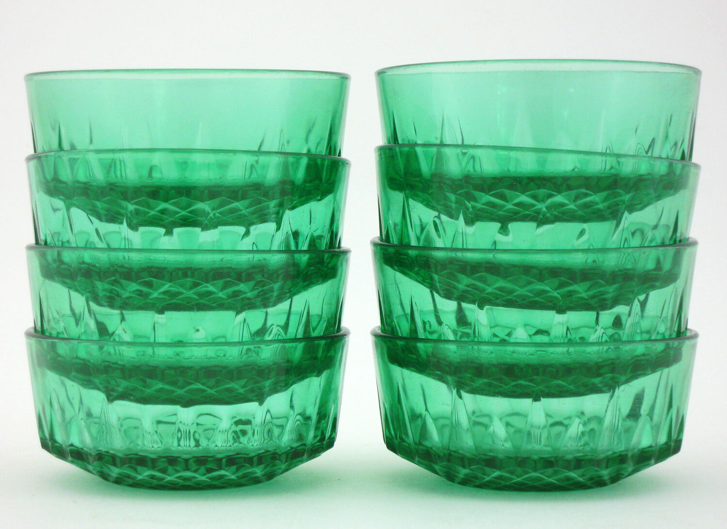 8 tempered glass dessert cups - emerald green colours - Arcoroc France - vintage 60s