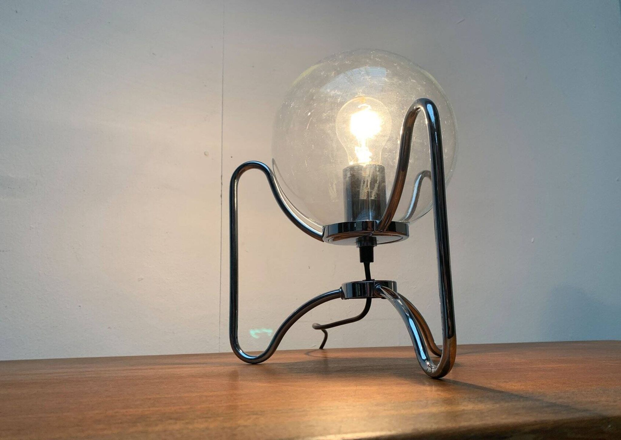 Mid-century space age tripod globe table lamp, 1960s