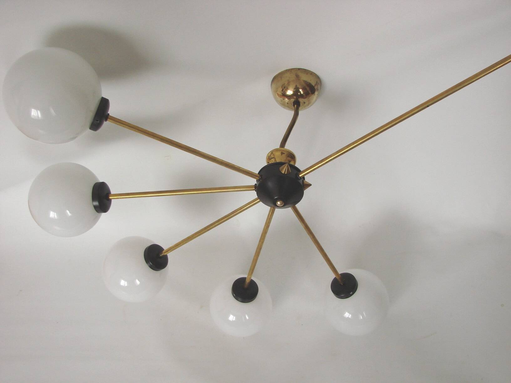 Chandelier vintage Stilnovo des années 60 en laiton et verre, 6xE14.