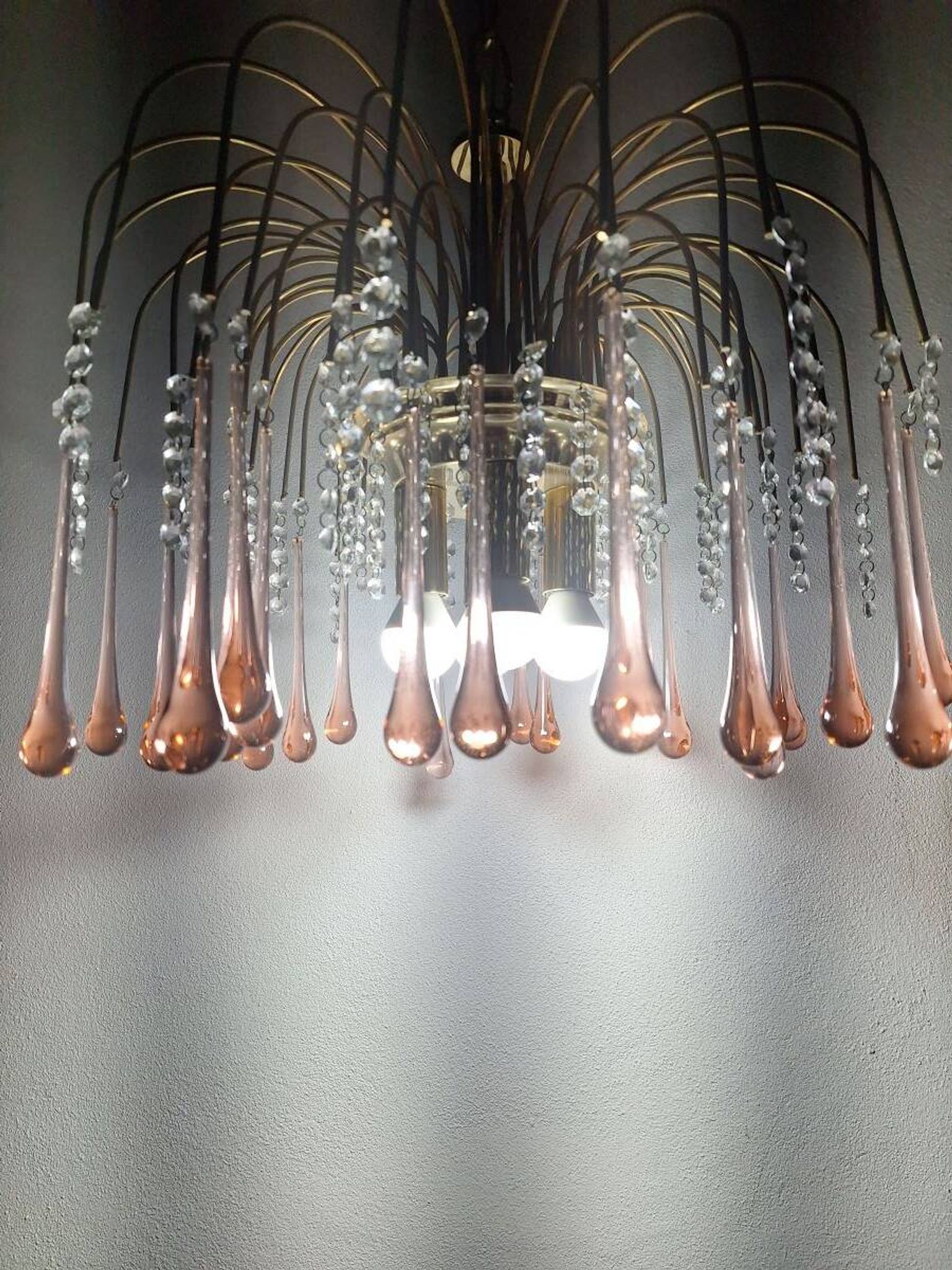 Lustre en cascade de grande taille en verre de Murano rose