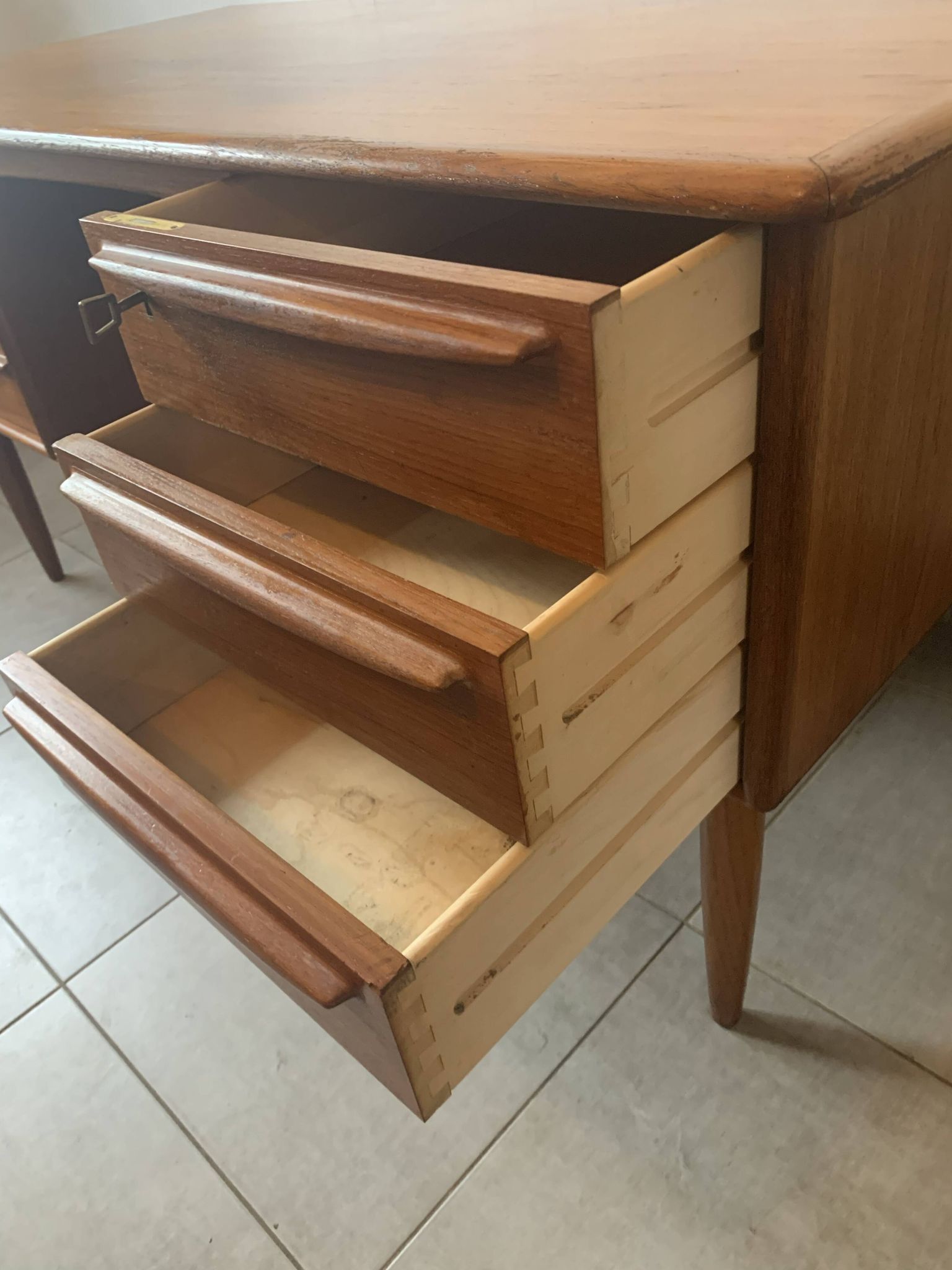 Bureau danois Falster en Teck par Svend Madsen, années 60