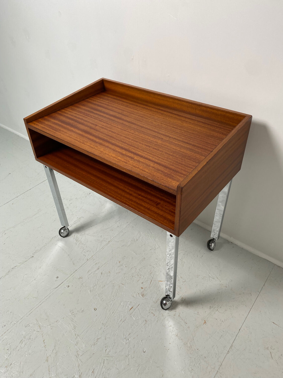 1970 vintage dessert console
