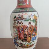 Chinese vase, Rose family style