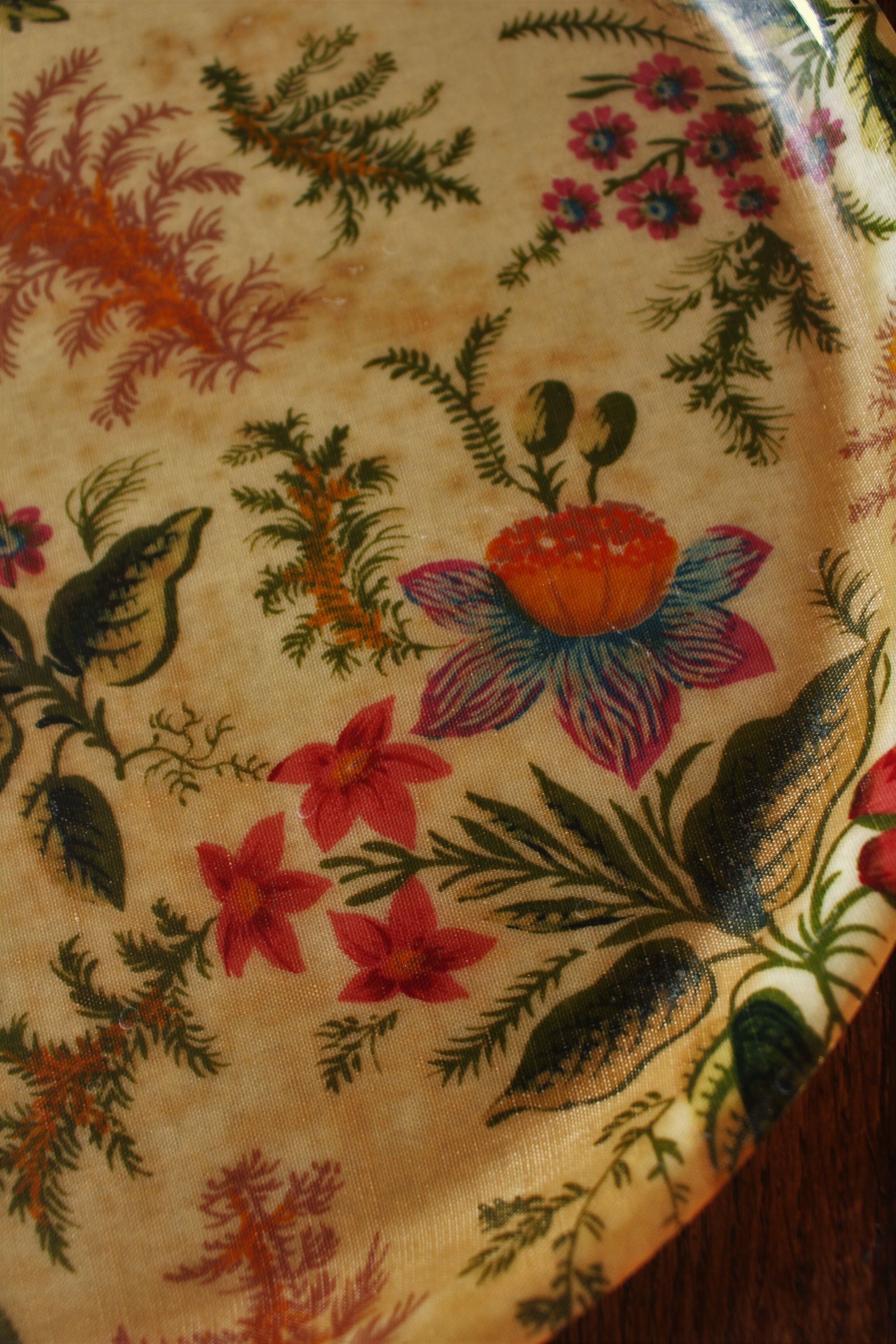 Round top vintage plastic flowers