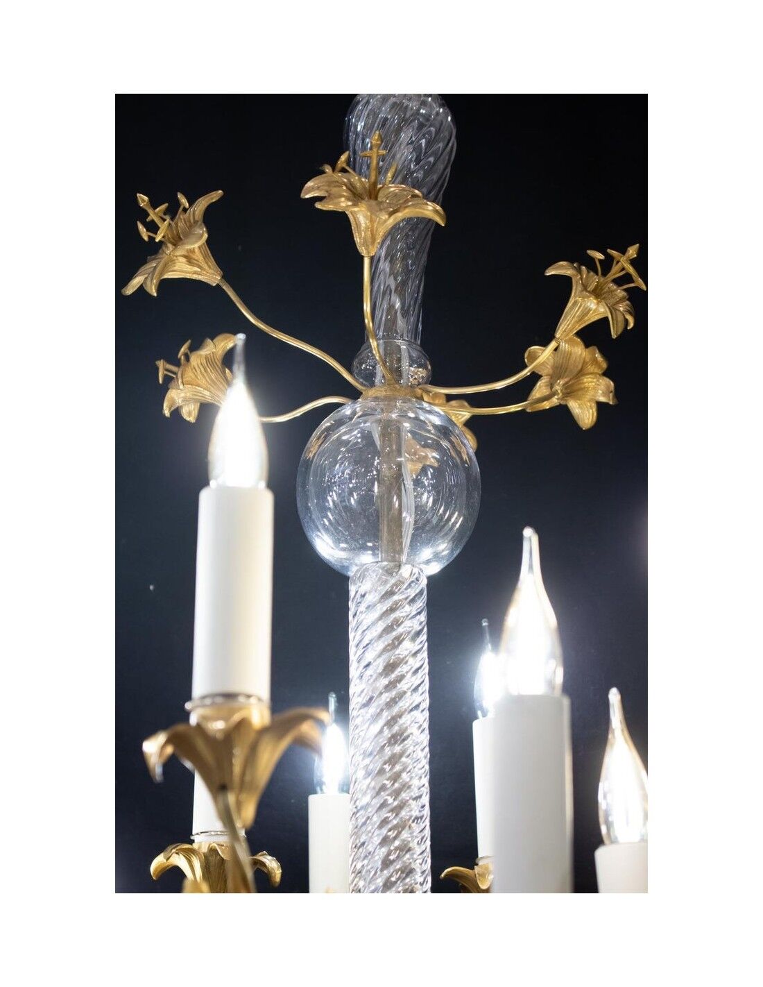 Chandelier in gilded bronze and crystal, 19 century