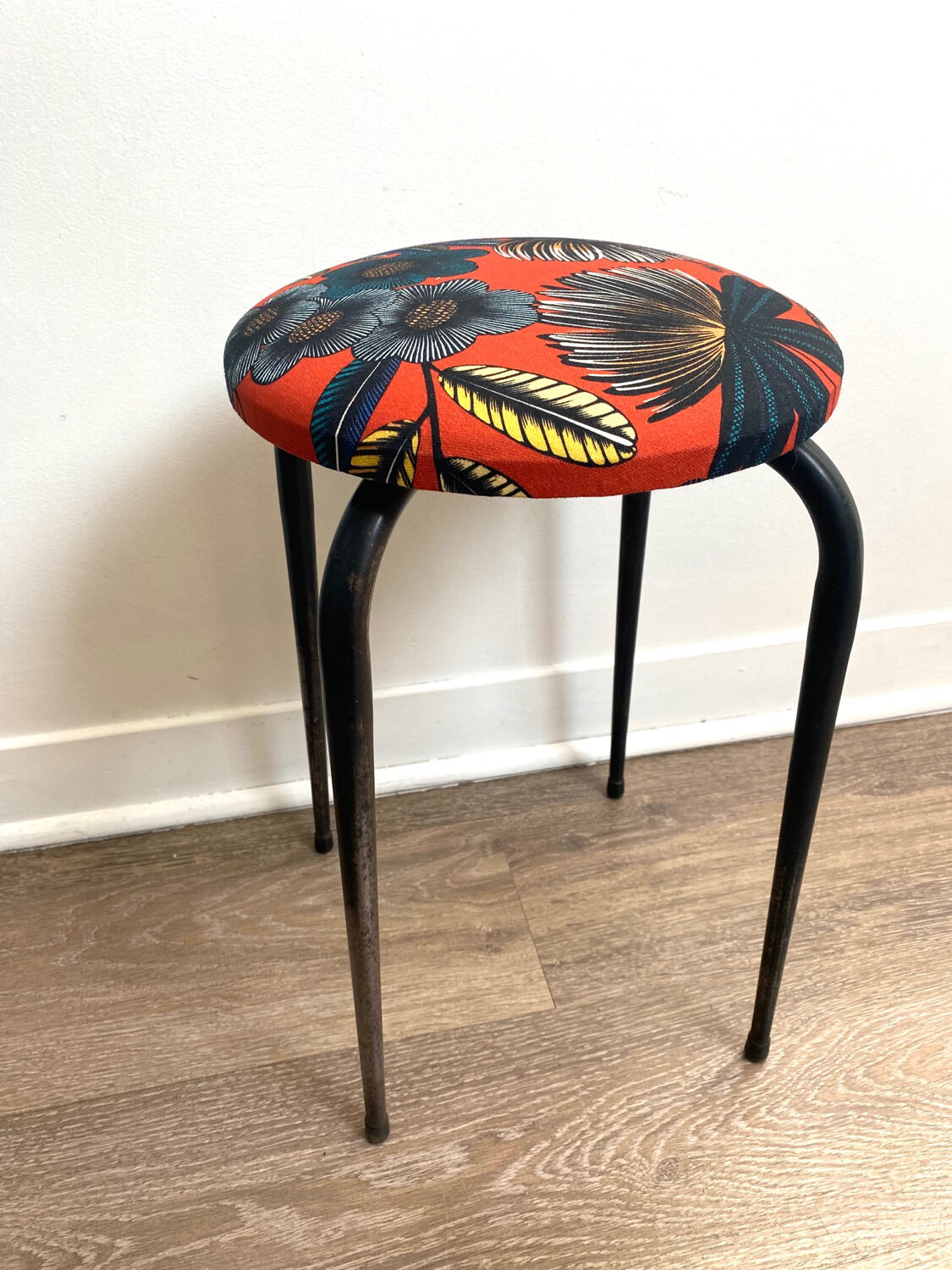 Vintage upcycle stool - orange orphee
