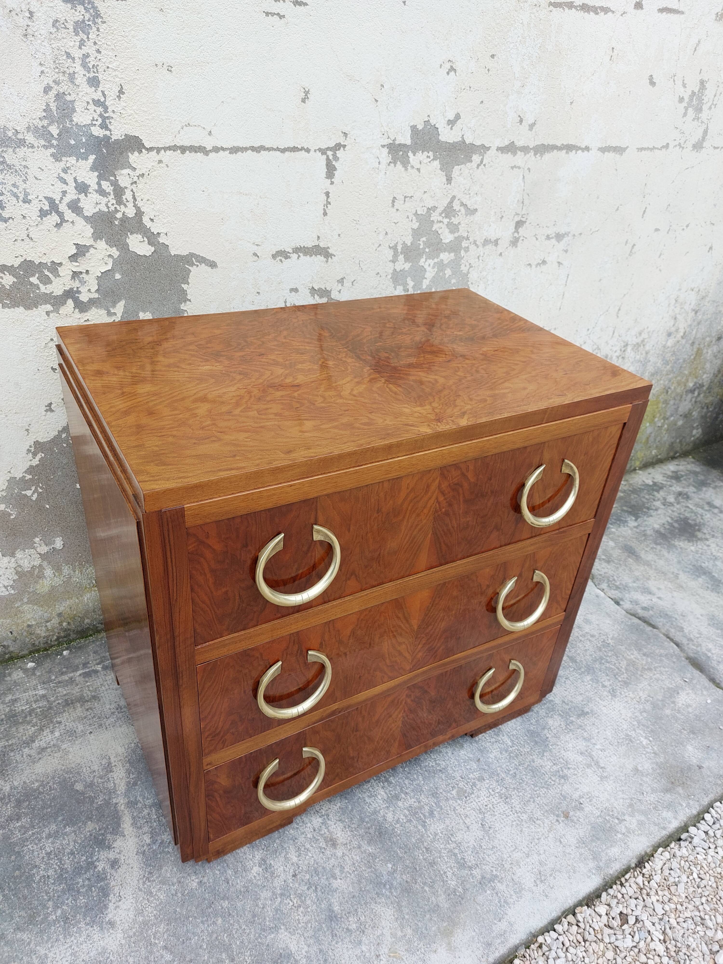 Art Deco period chest of drawers in walnut 1930